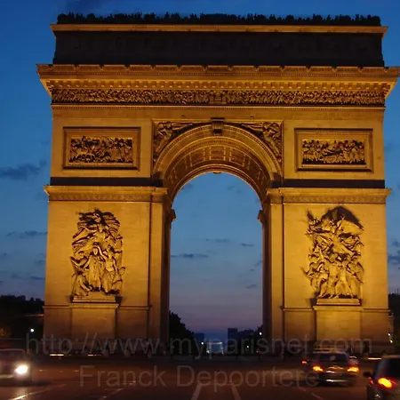Champs Elysees - Cozy Studio Apartment Paris